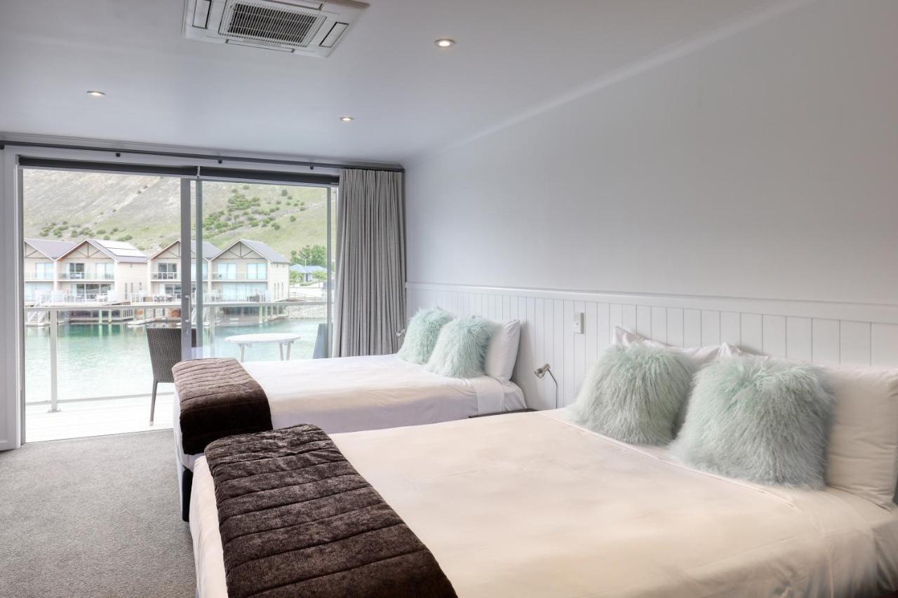 Marsden Lake Resort Central Otago クロムウェル エクステリア 写真 A typical room at the hotel