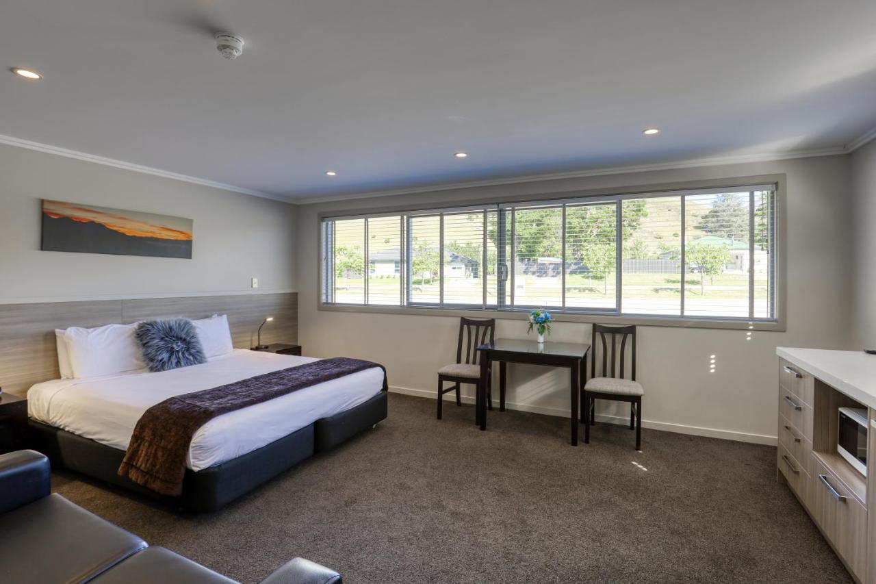 Marsden Lake Resort Central Otago クロムウェル エクステリア 写真 A typical motel room