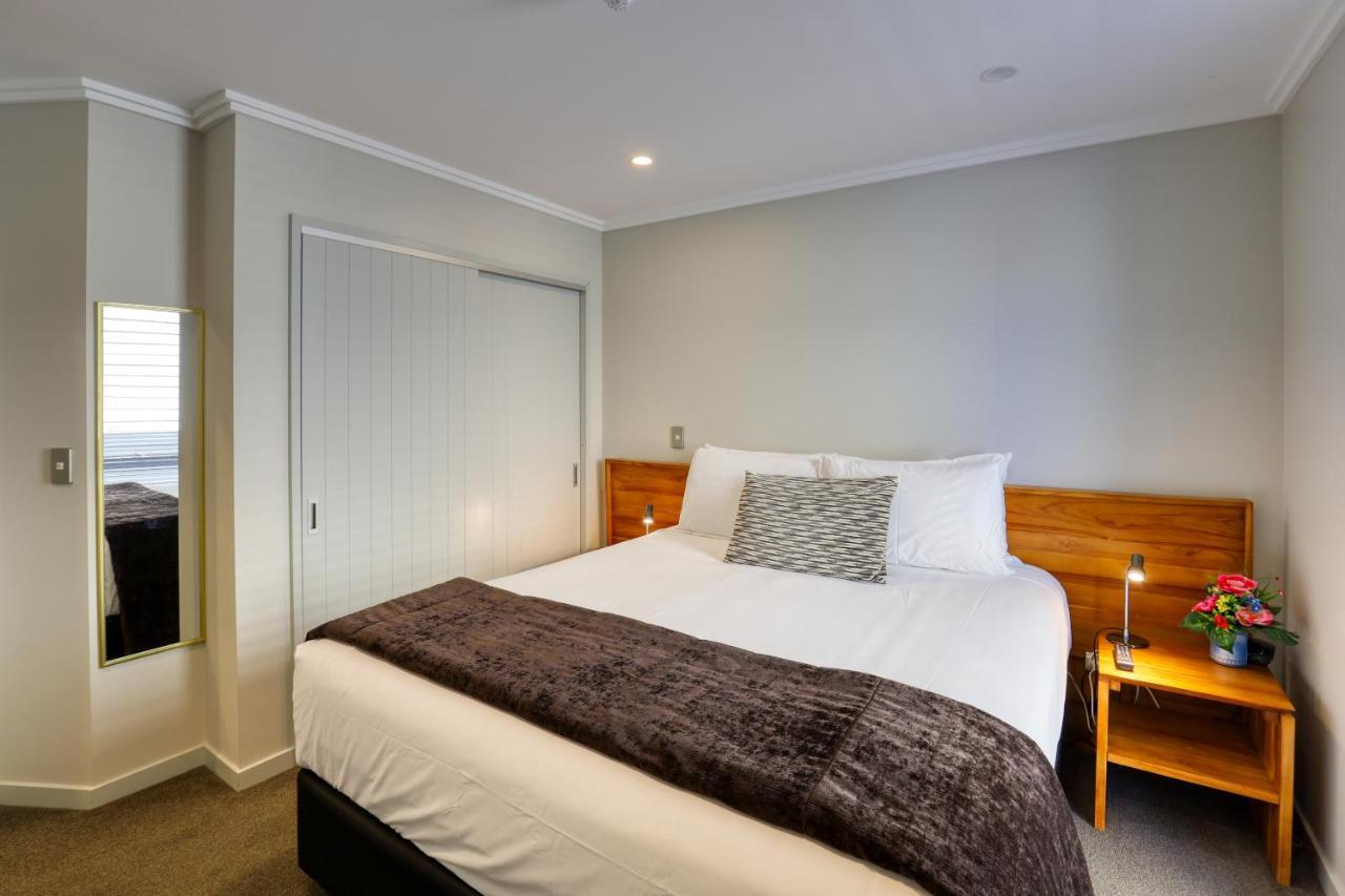 Marsden Lake Resort Central Otago クロムウェル エクステリア 写真 A bedroom at the hotel