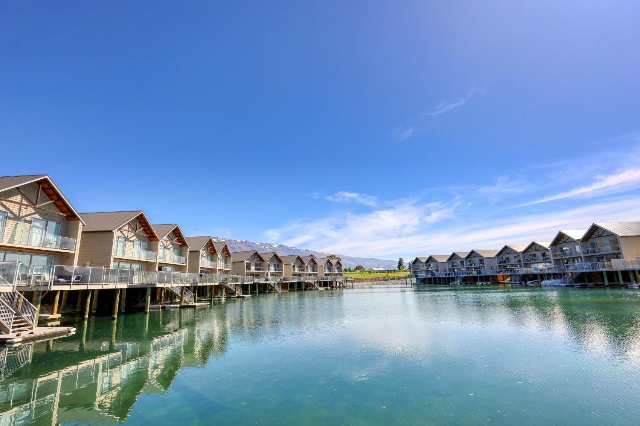Marsden Lake Resort Central Otago クロムウェル エクステリア 写真 The resort at the Blue Lagoon