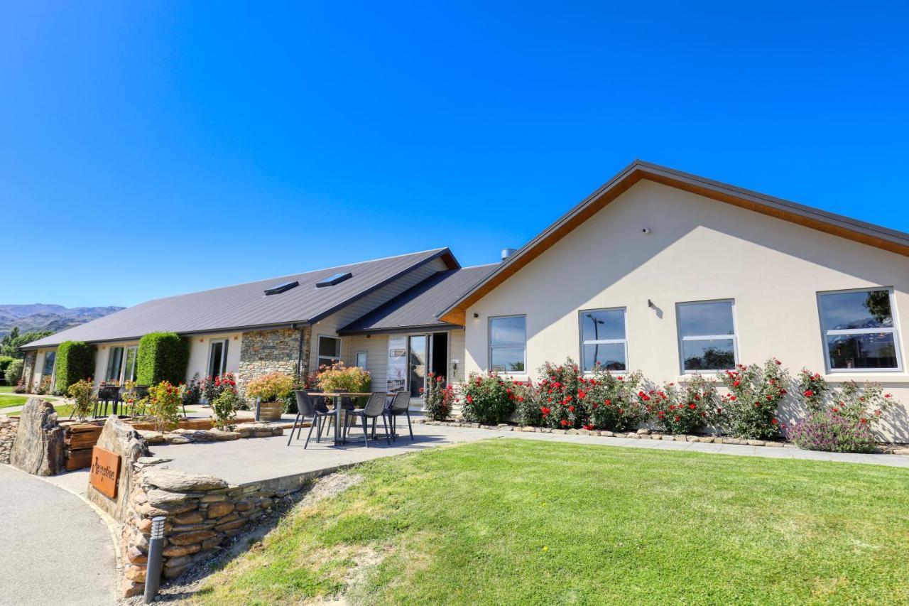 Marsden Lake Resort Central Otago クロムウェル エクステリア 写真 The Lodge at Waihi