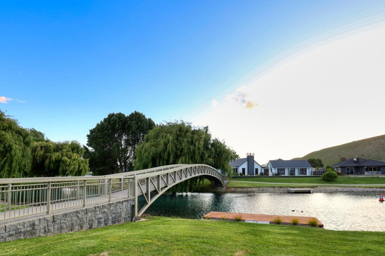 Marsden Lake Resort Central Otago クロムウェル エクステリア 写真 Bridge over the River Clyde