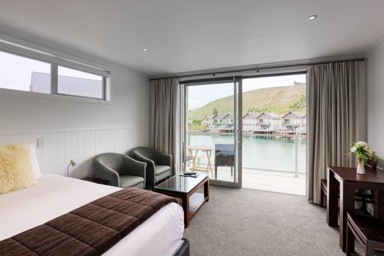 Marsden Lake Resort Central Otago クロムウェル エクステリア 写真 A room at the Jack's Point hotel