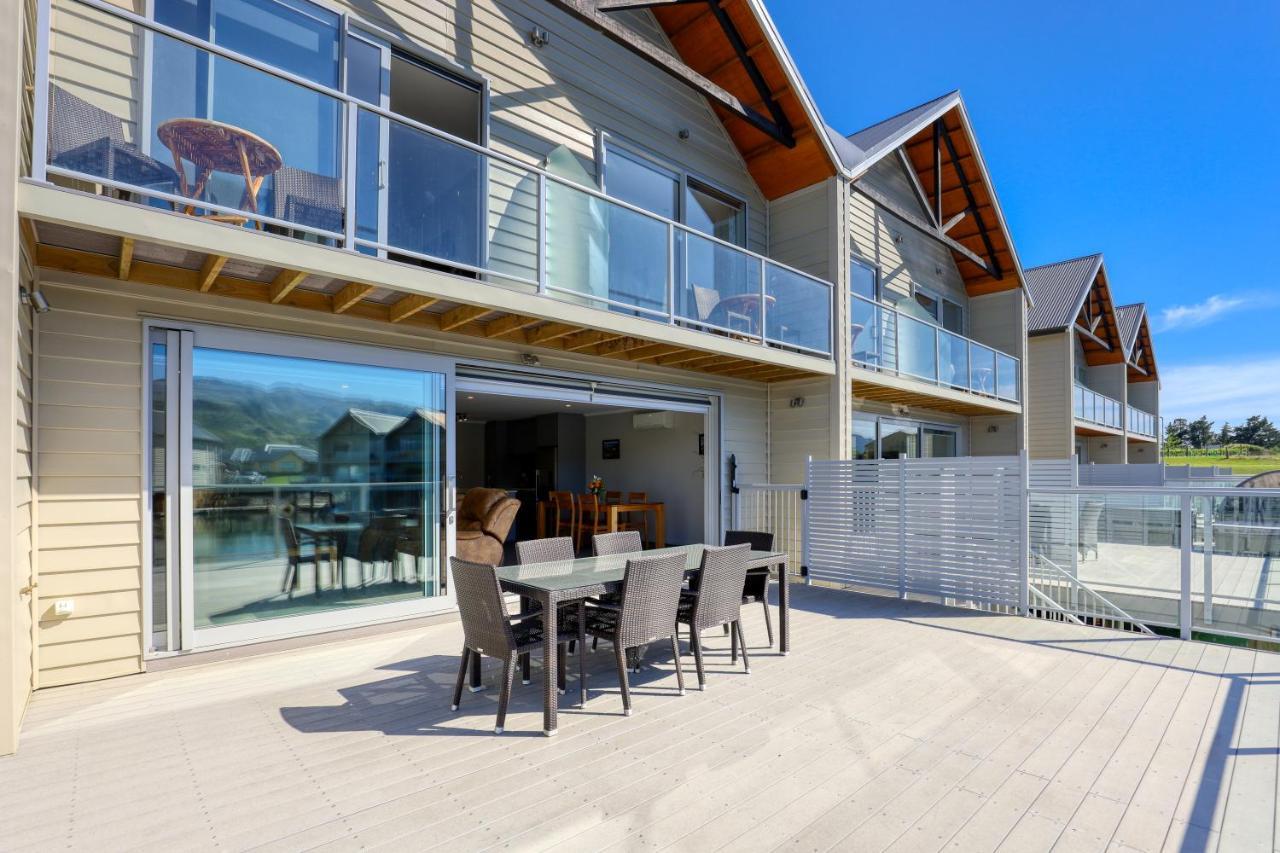 Marsden Lake Resort Central Otago クロムウェル エクステリア 写真 A typical apartment at the Jack's Point clubhouse